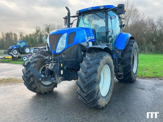 Tracteur agricole New Holland T7.235 SWII - 1